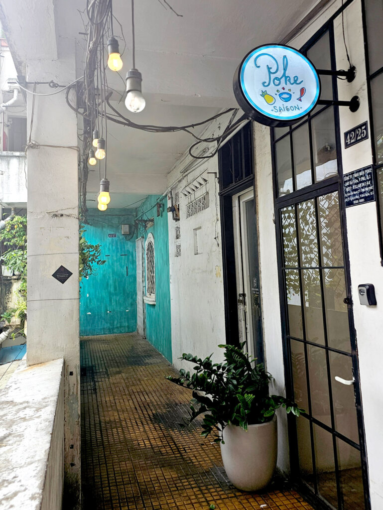 POKI Sigon ベトナムホーチミン グエンフエ42番地